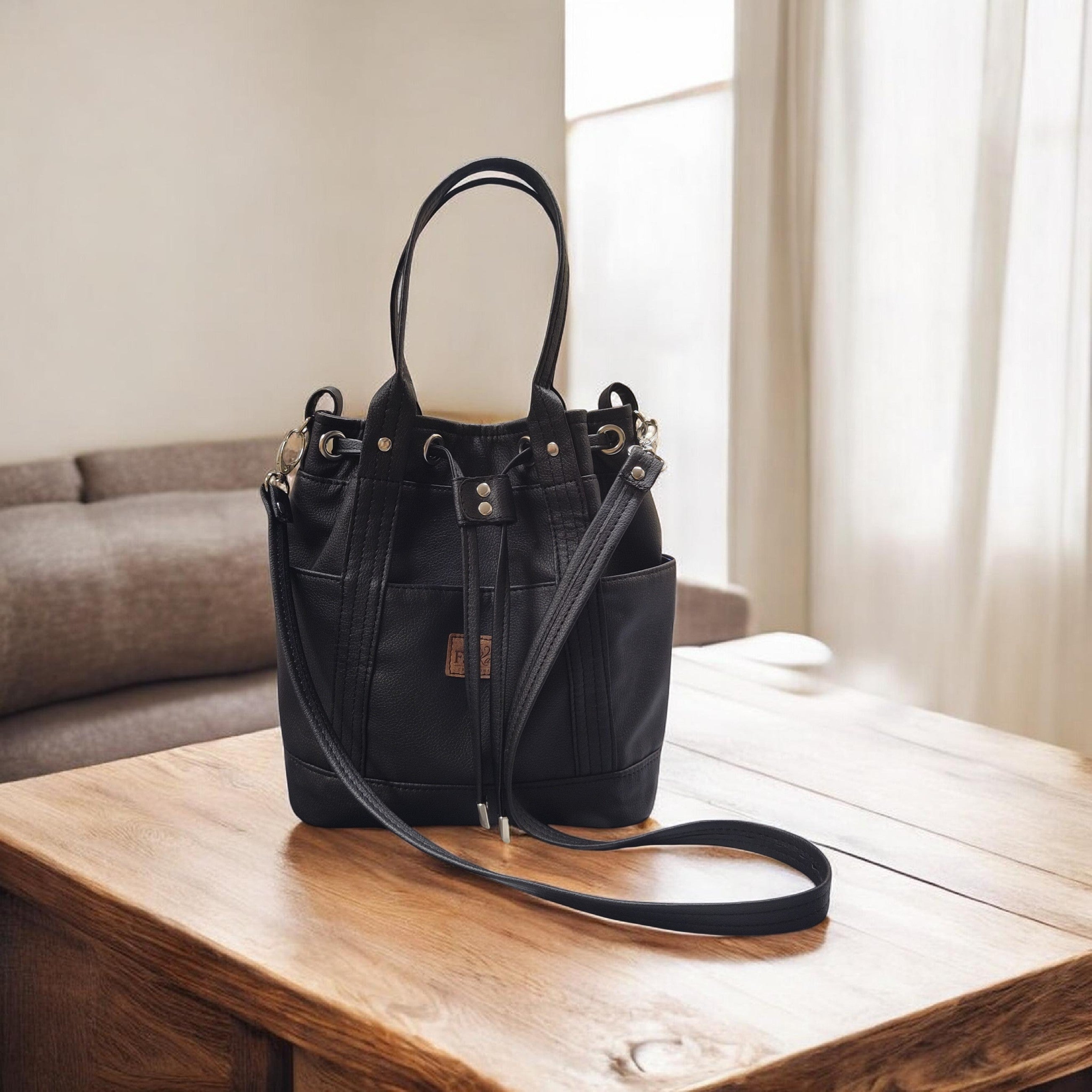 Mariza Bucket Bag