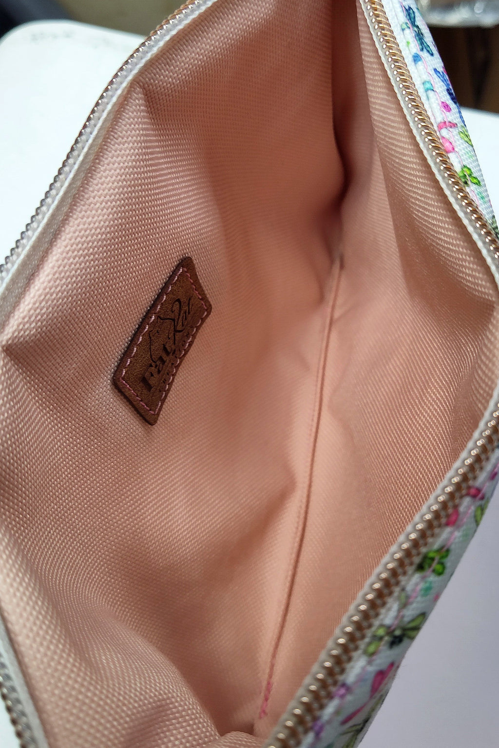 Fatkat Wristlet /dragonflies