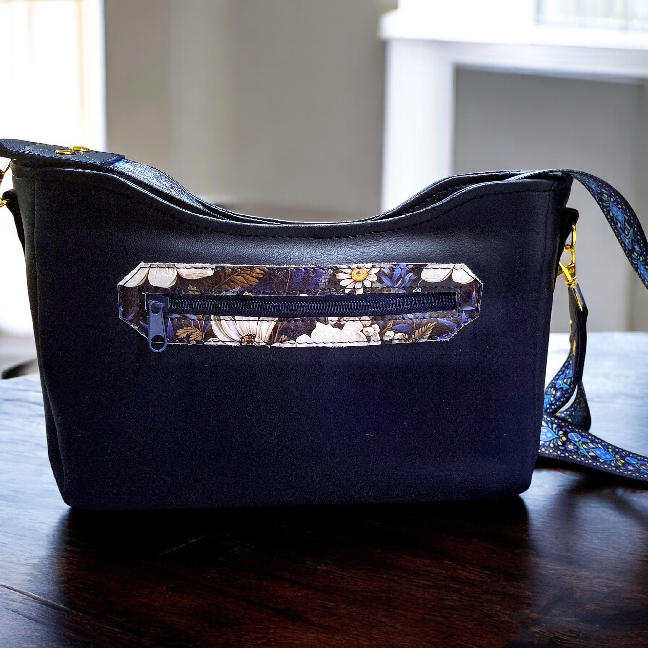 Kiana Crossbody Handbag