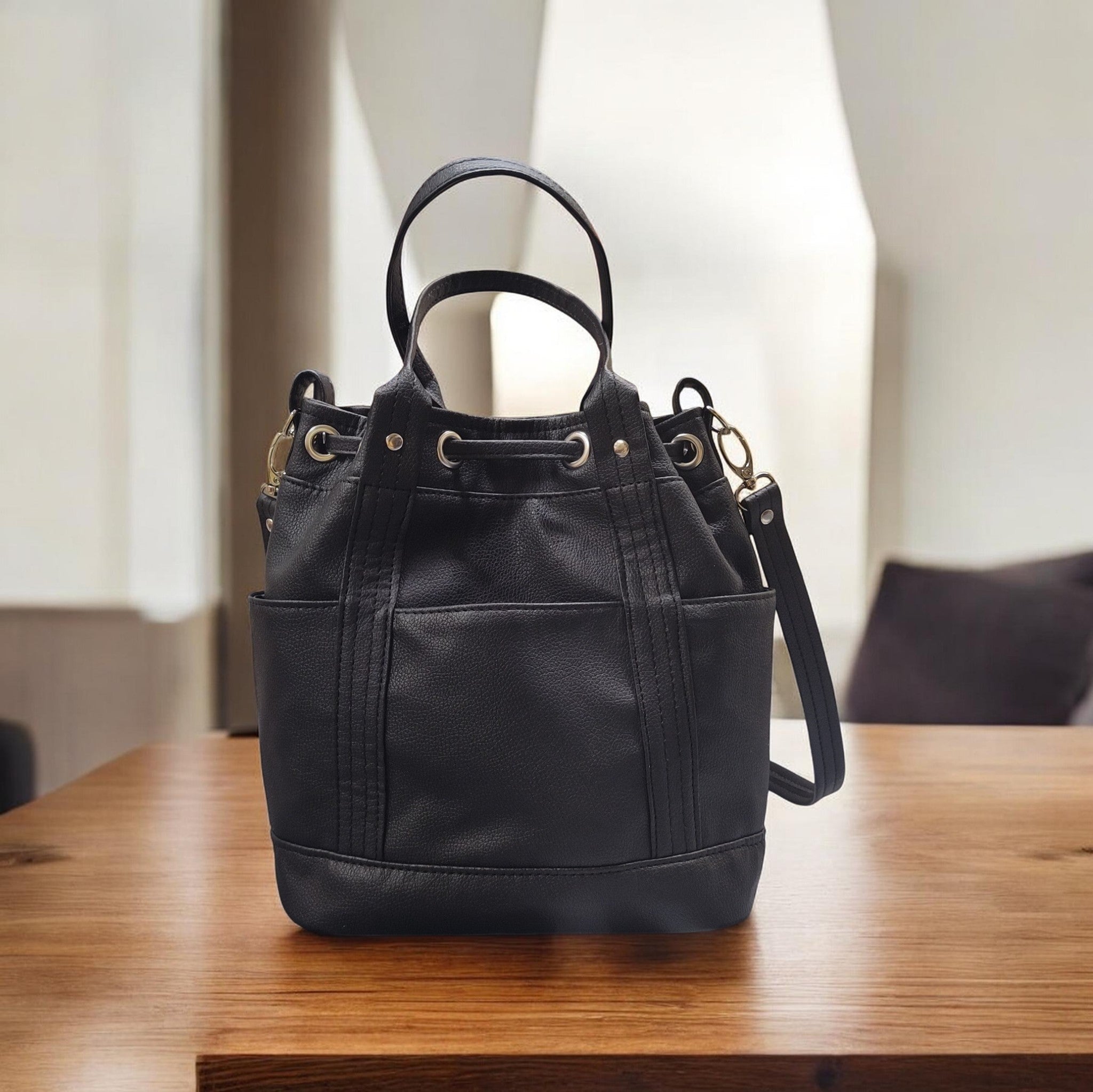 Mariza Bucket Bag