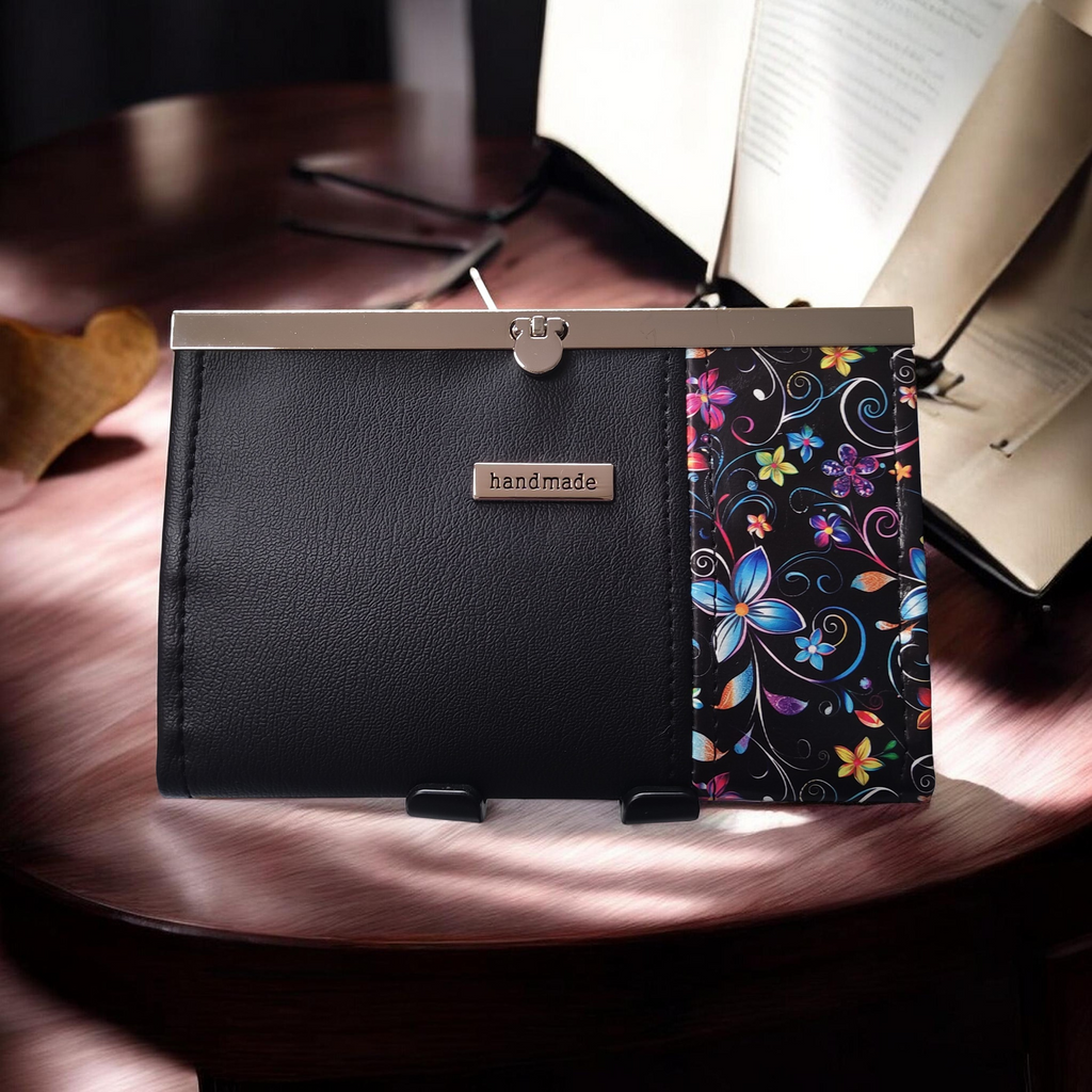 Compact Clutch Wallet